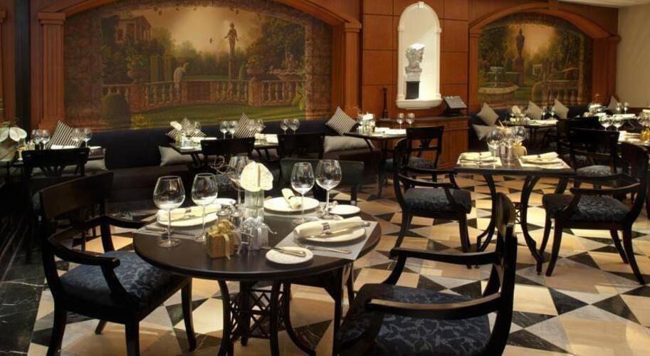 Centara Grand At Central Plaza Ladprao Bangkok
