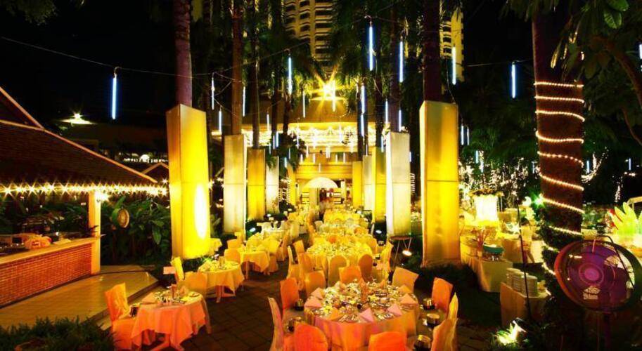 Centara Grand At Central Plaza Ladprao Bangkok