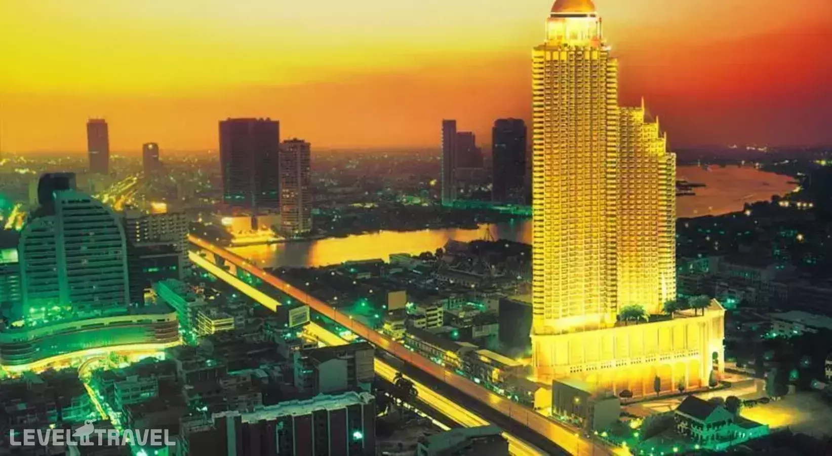 Le Bua At State Tower