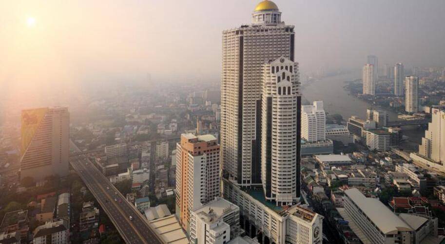 Le Bua At State Tower
