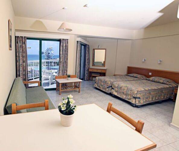 Domniki Hotel Apts
