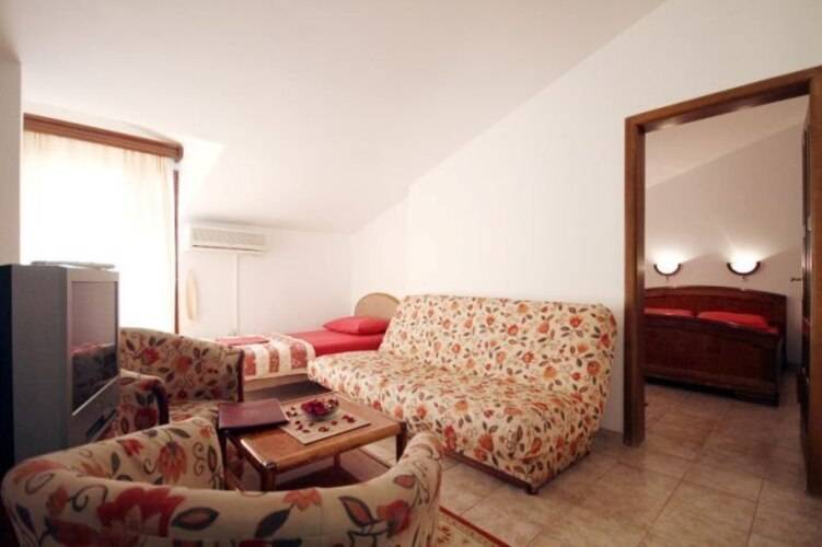 Grbalj Hotel