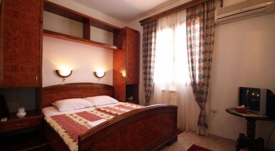 Grbalj Hotel