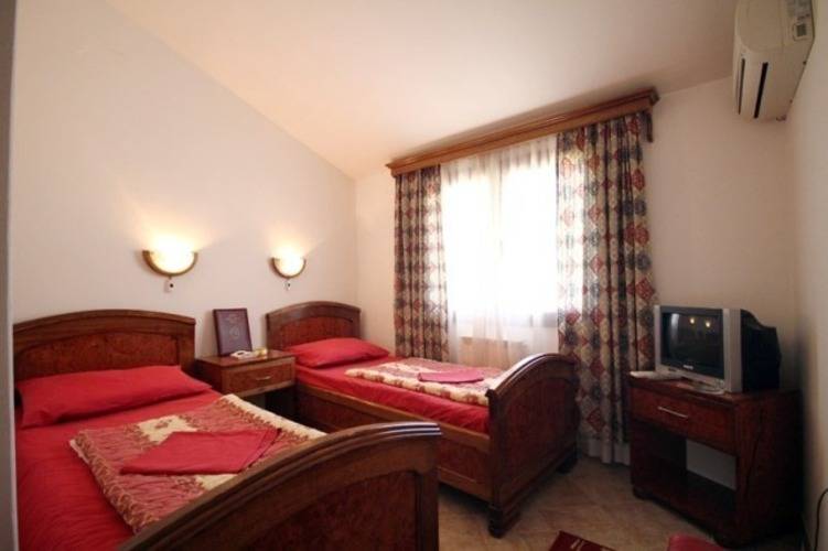Grbalj Hotel