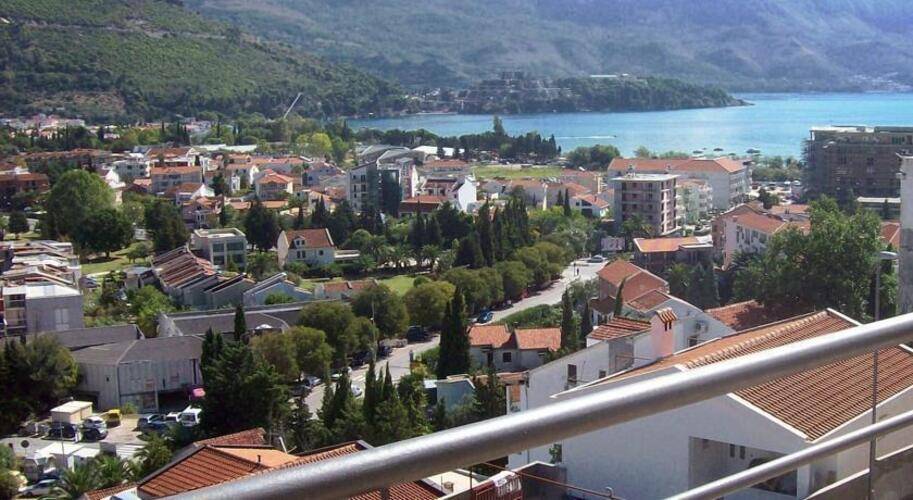 Contessa Apartments