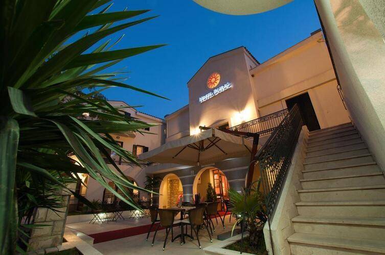 Djuric Hotel