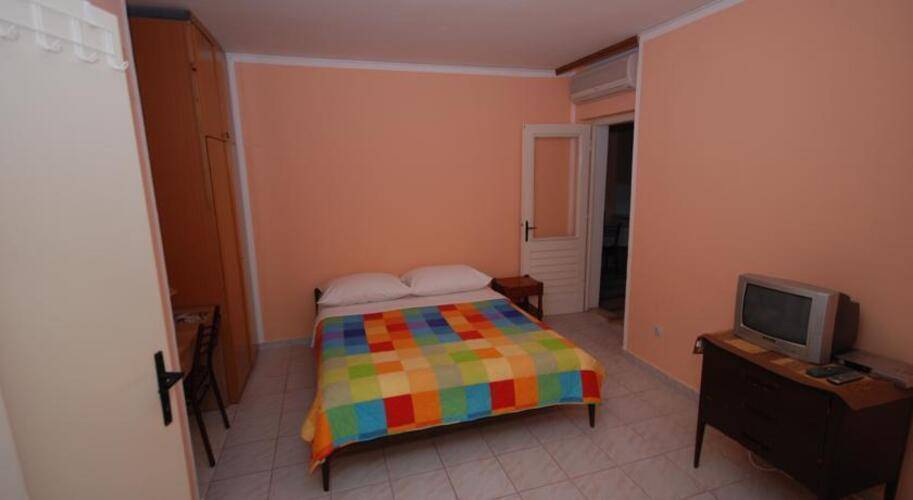 Springs Apartment