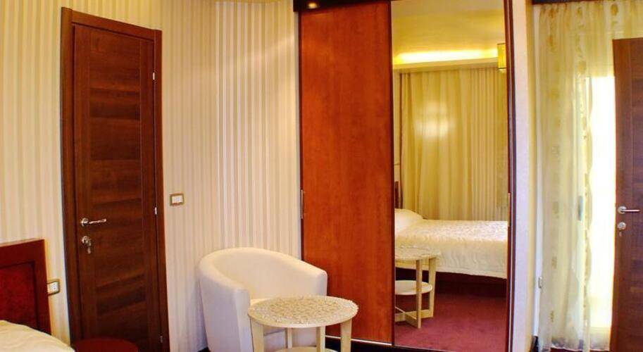 Meridian Hotel