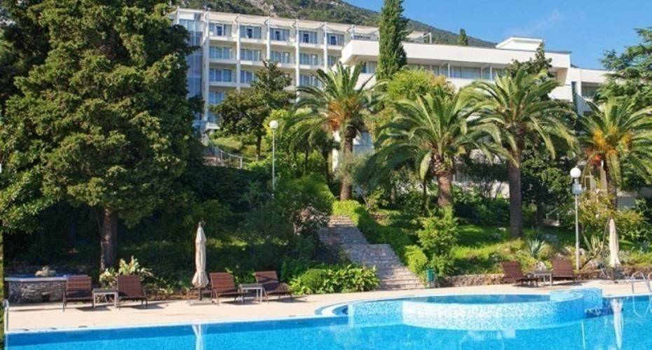 Club Hotel Riviera, Kometa