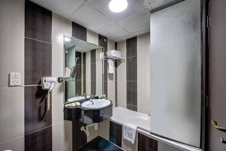 Delmon Palace Hotel