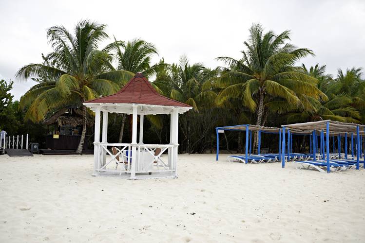 Memories Caribe Beach Resort (Adults Only 16+)