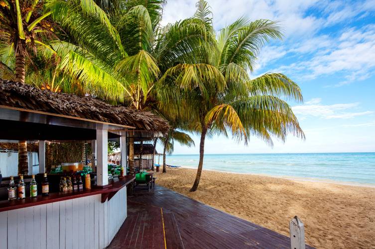 Memories Caribe Beach Resort (Adults Only 16+)