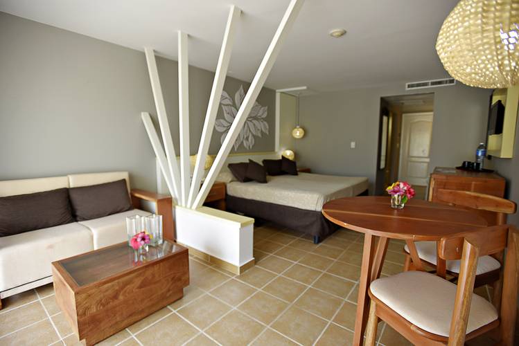 Memories Caribe Beach Resort (Adults Only 16+)