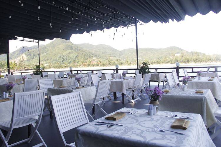 Diamond Bay Resort & Spa