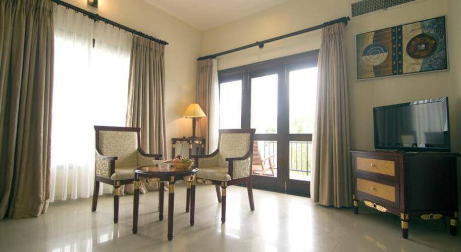 Diamond Bay Resort & Spa