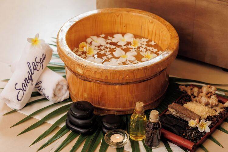 Diamond Bay Resort & Spa