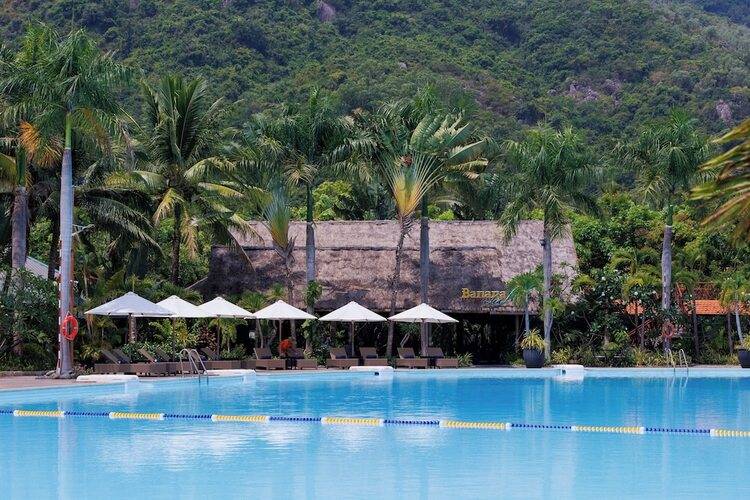 Diamond Bay Resort & Spa