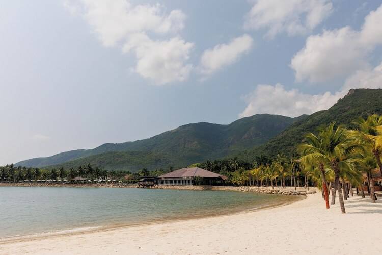 Diamond Bay Resort & Spa