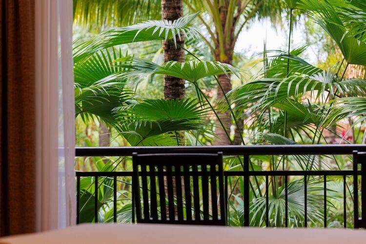 Diamond Bay Resort & Spa