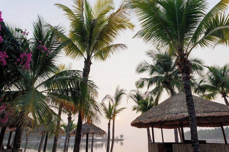 Diamond Bay Resort & Spa