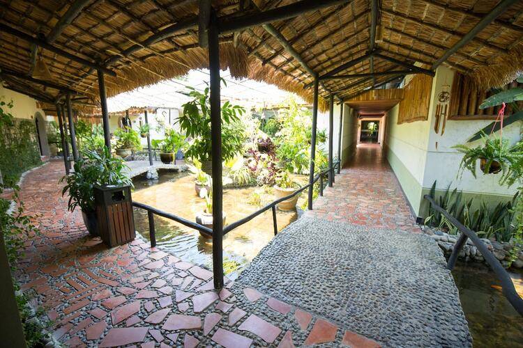 Diamond Bay Resort & Spa