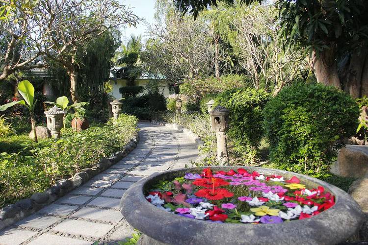 Diamond Bay Resort & Spa