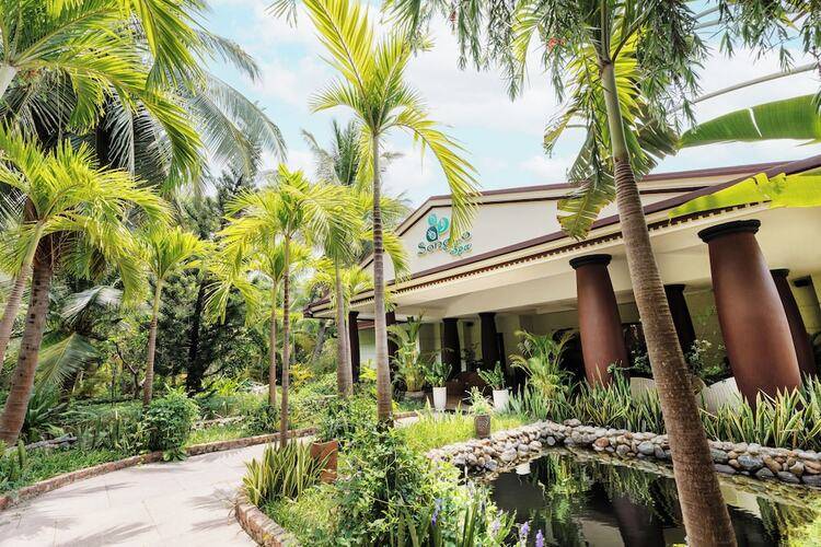 Diamond Bay Resort & Spa