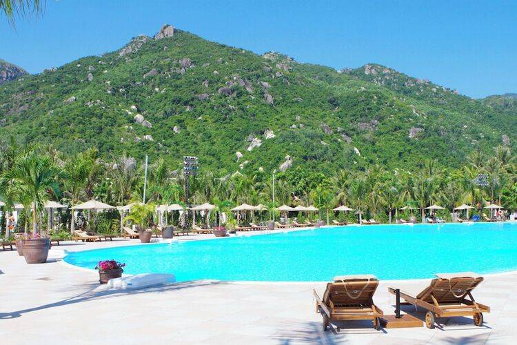 Diamond Bay Resort & Spa