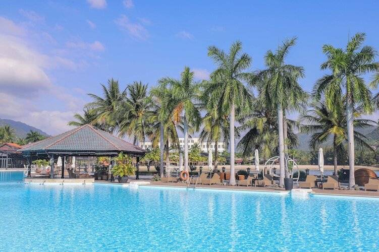 Diamond Bay Resort & Spa