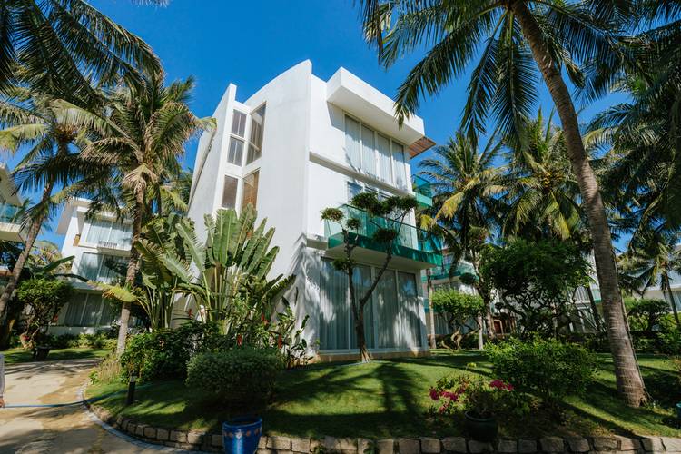 Villa Del Sol Beach Resort & Spa