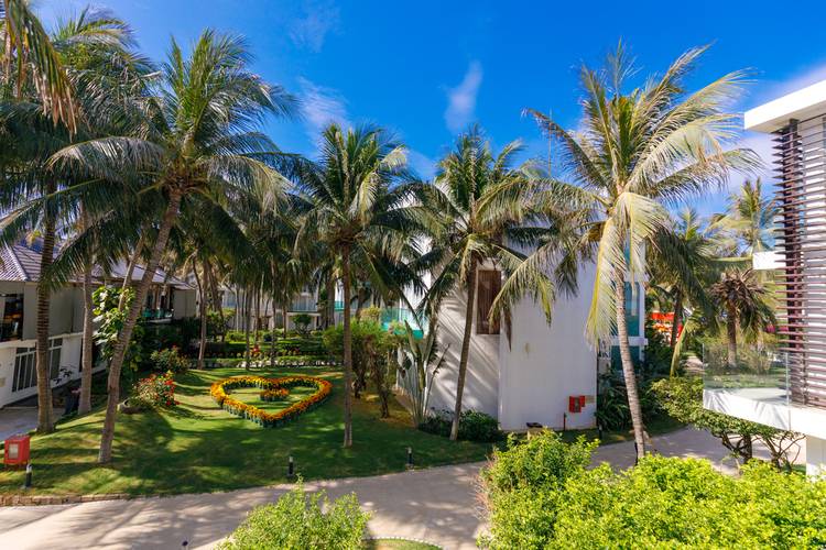 Villa Del Sol Beach Resort & Spa