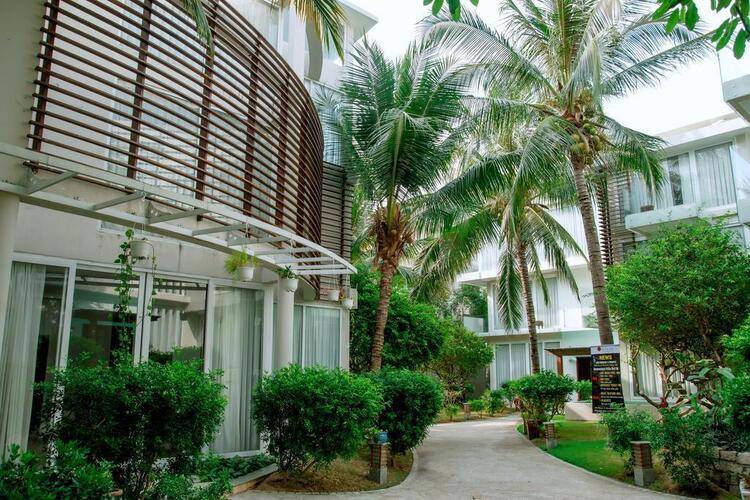 Villa Del Sol Beach Resort & Spa