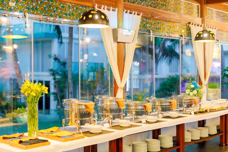 Villa Del Sol Beach Resort & Spa