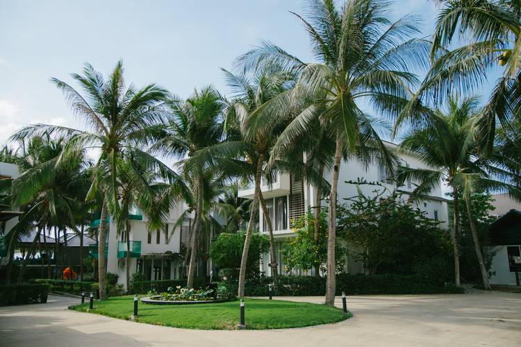 Villa Del Sol Beach Resort & Spa