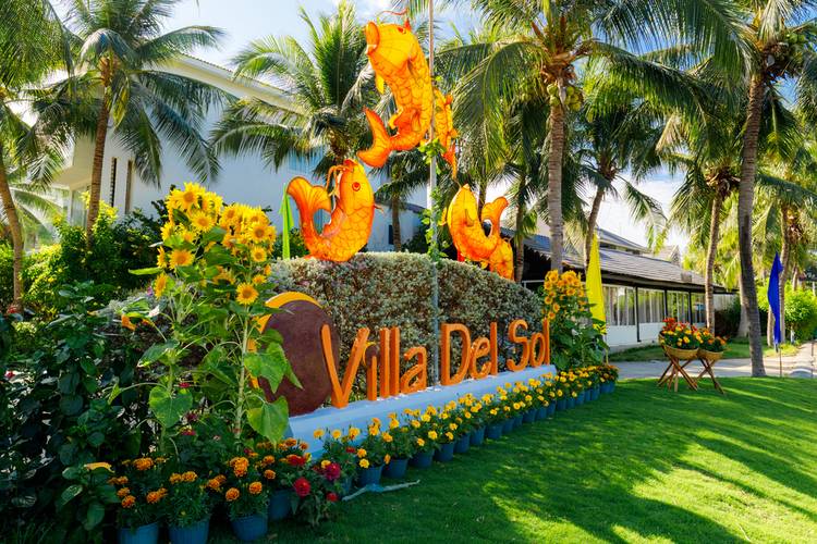 Villa Del Sol Beach Resort & Spa