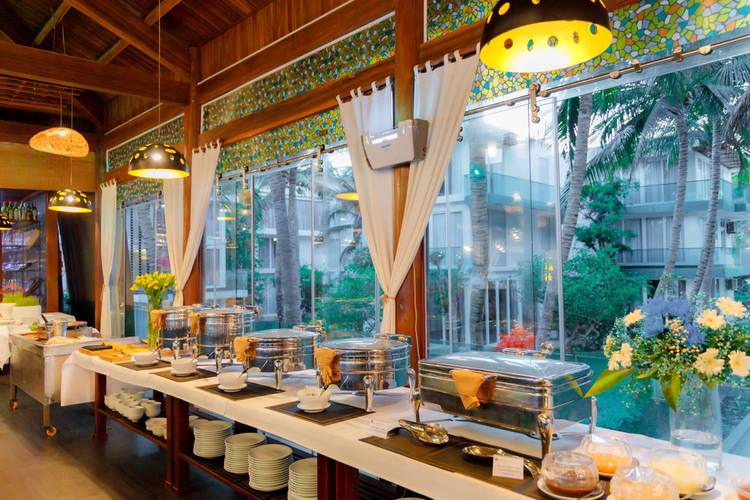 Villa Del Sol Beach Resort & Spa