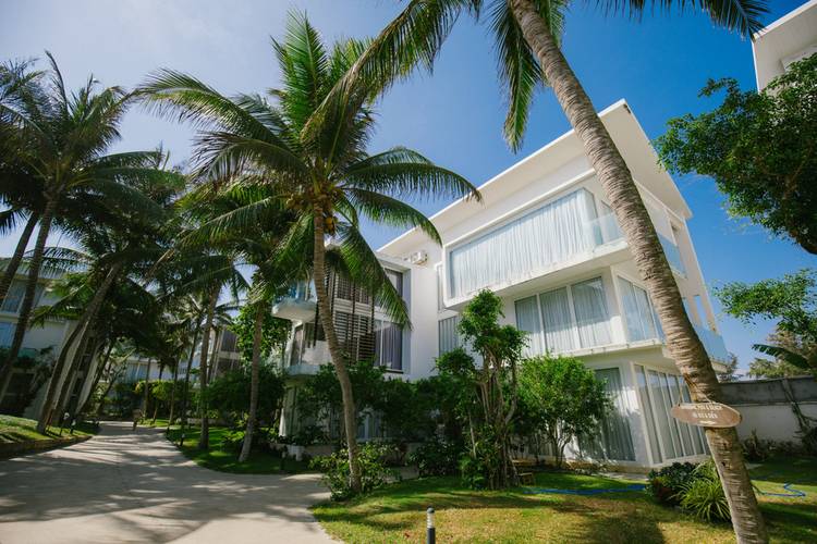 Villa Del Sol Beach Resort & Spa