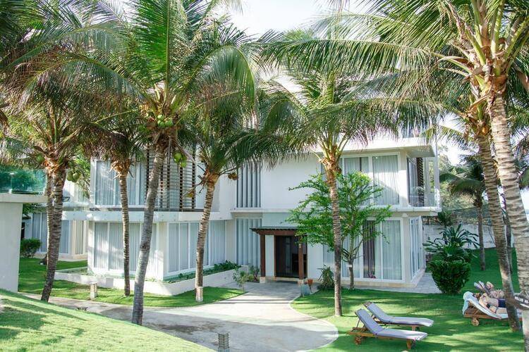 Villa Del Sol Beach Resort & Spa