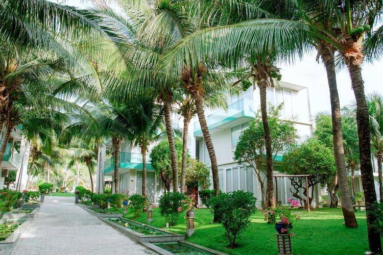 Villa Del Sol Beach Resort & Spa
