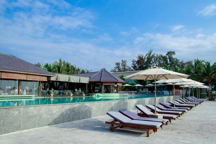 Villa Del Sol Beach Resort & Spa