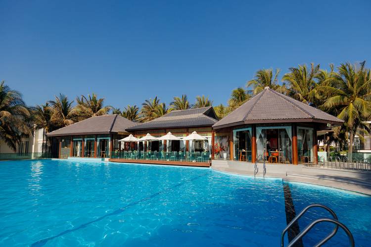 Villa Del Sol Beach Resort & Spa