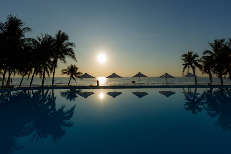 Villa Del Sol Beach Resort & Spa