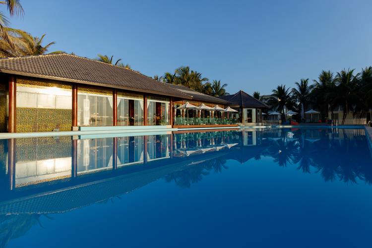 Villa Del Sol Beach Resort & Spa