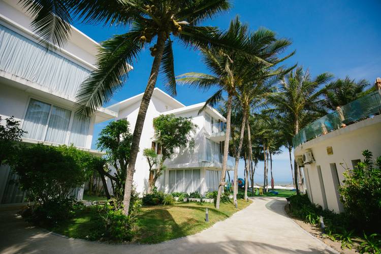 Villa Del Sol Beach Resort & Spa