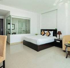 $item['hotel']['name']