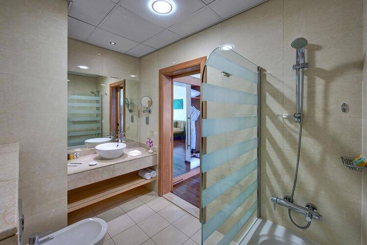 Al Khoory Executive Hotel