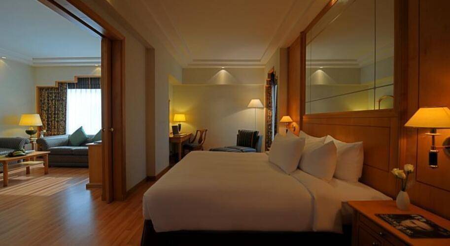 Millennium Plaza Downtown Abu Dhabi (Ex. Crowne Plaza Abu Dhabi Hotel)