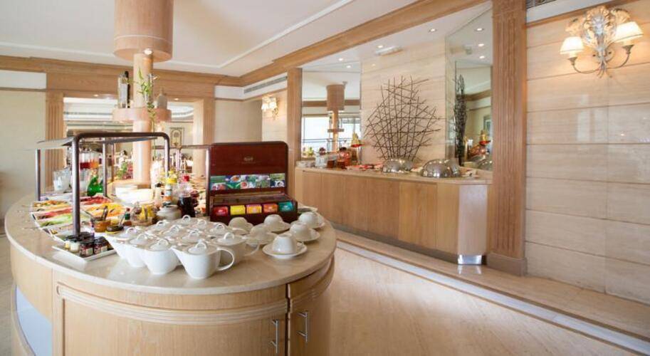 Millennium Plaza Downtown Hotel (Ex.Crowne Plaza Dubai Sheikh Zayed Road)