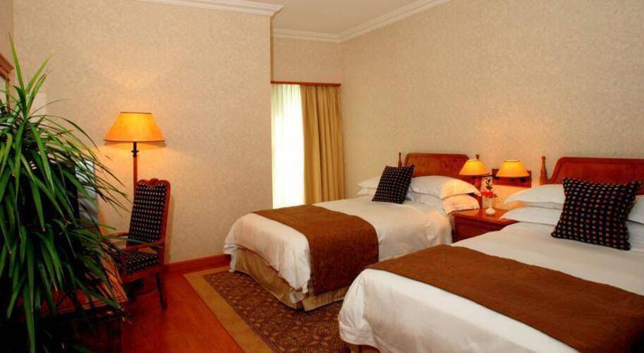 Millennium Plaza Downtown Hotel (Ex.Crowne Plaza Dubai Sheikh Zayed Road)