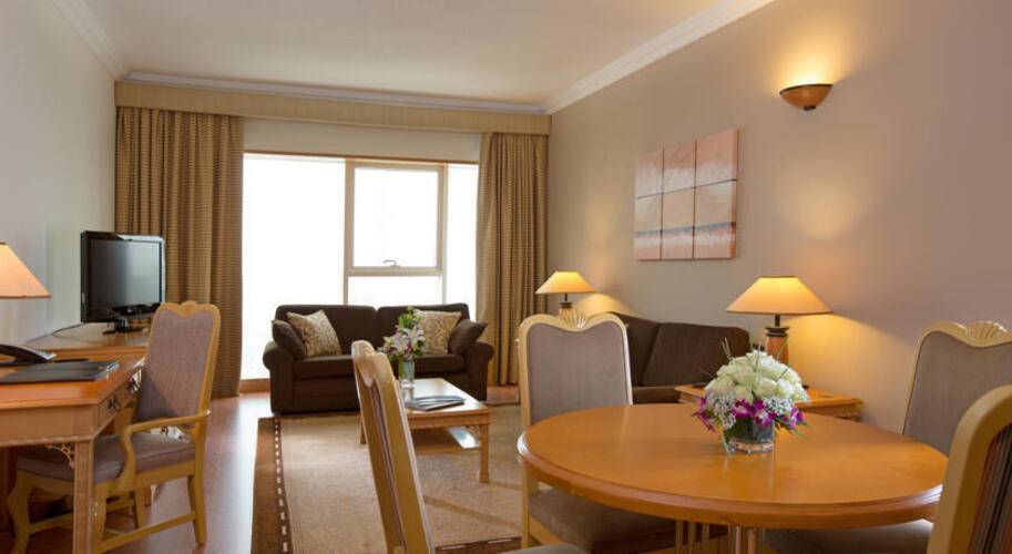 Millennium Plaza Downtown Hotel (Ex.Crowne Plaza Dubai Sheikh Zayed Road)